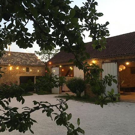 Gites La Source Le Calet Exterior foto