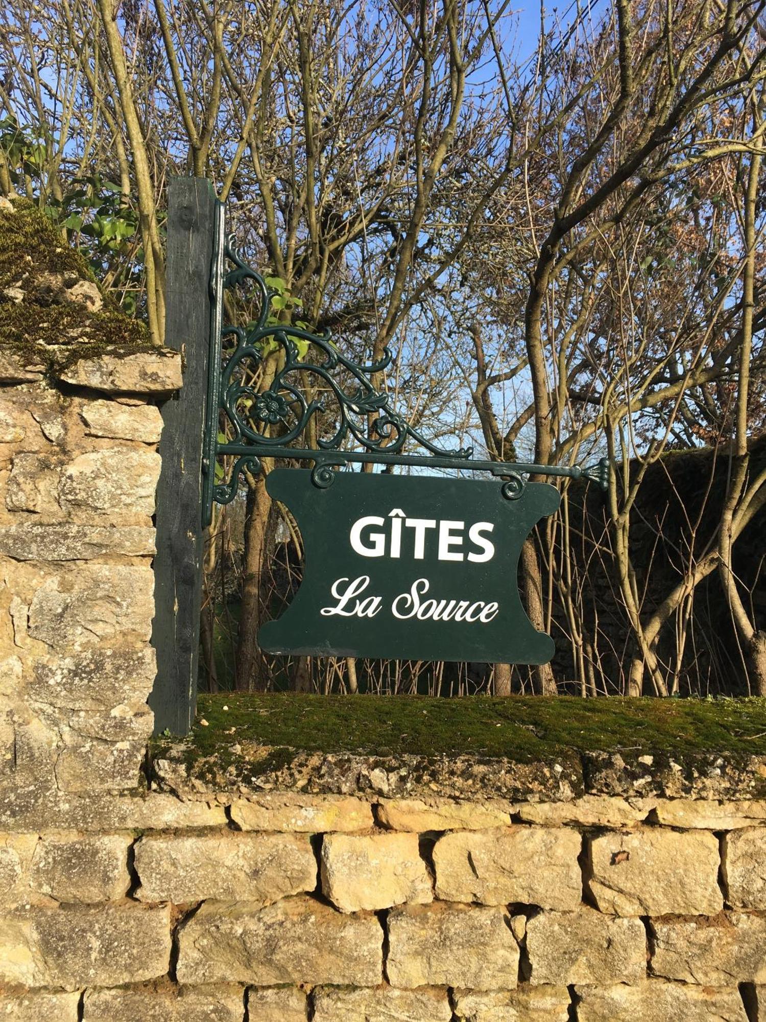 Gites La Source Le Calet Exterior foto