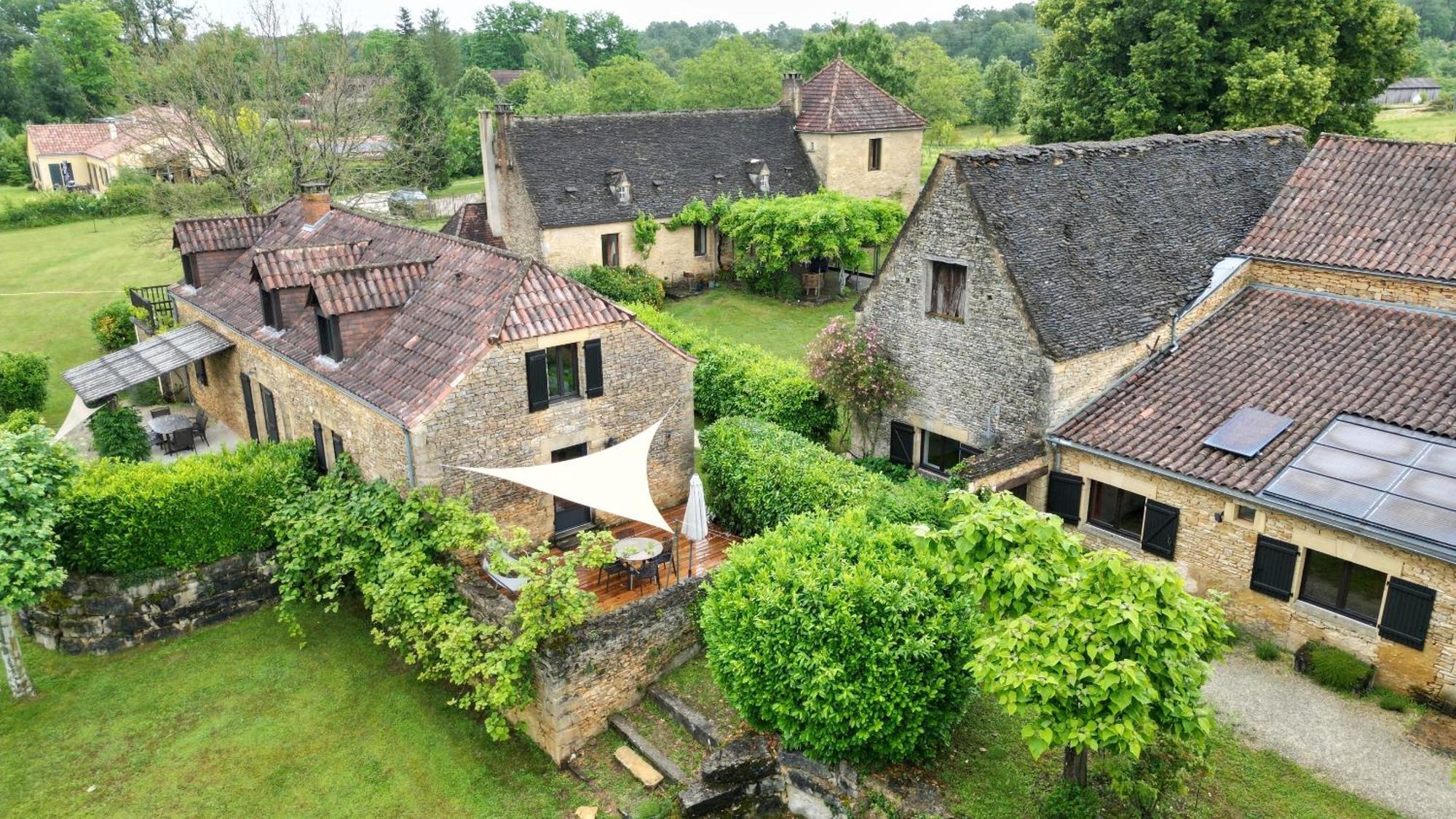 Gites La Source Le Calet Exterior foto